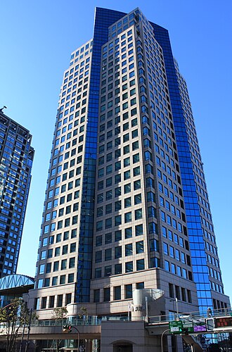 外観：横浜銀行本店ビル