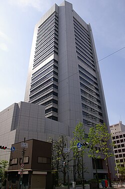 外観：本社があるりそなグループ大阪本社ビル