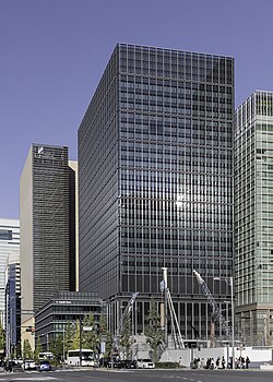 外観：みずほ信託銀行本店が入居する「みずほ丸の内タワー」