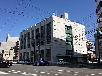 外観：愛媛銀行 本店
