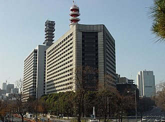 外観：警視庁職員信用組合 本店が入居する警視庁本部庁舎