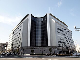 外観：大阪府警察信組 本店が入居する大阪府警察本部