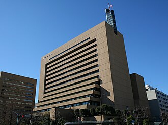 外観：本店が入居する朝日新聞東京本社