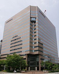 外観：毎日信用組合本店が入居する毎日新聞大阪本社