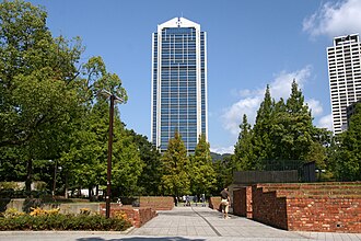 外観：神戸市職員信組の本店が入居する神戸市役所本庁舎